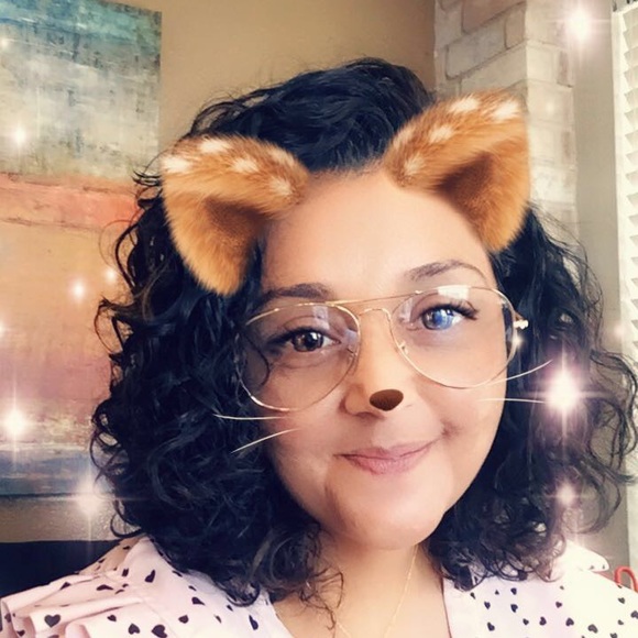 Meet your Posher, Elizabeth - Picture 2 of 2